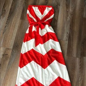 White and red chevron maxi